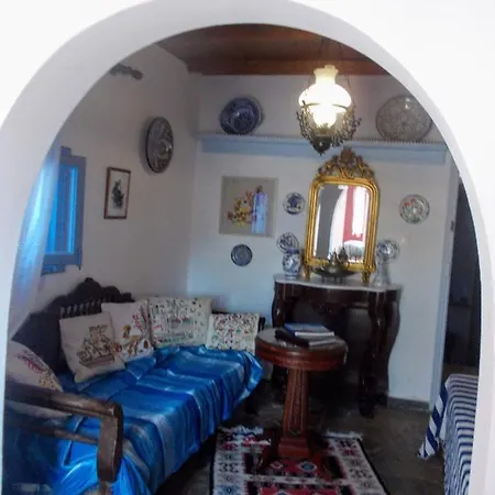 Nyfes Traditional Boutique Faltaina *