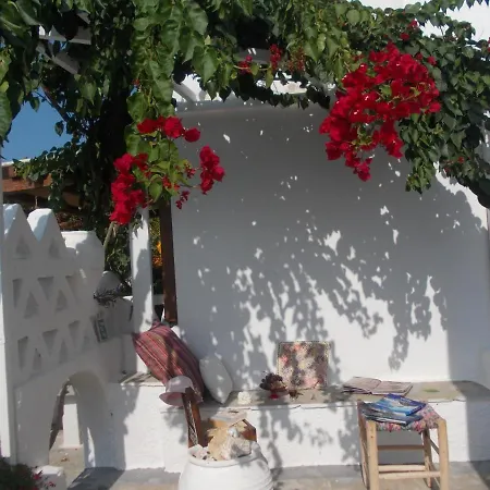 Nyfes Traditional Boutique Faltaina Prázdninový dům