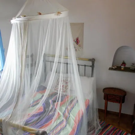 Nyfes Traditional Boutique Faltaina Skyros