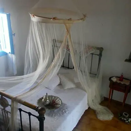Nyfes Traditional Boutique Faltaina Holiday home *